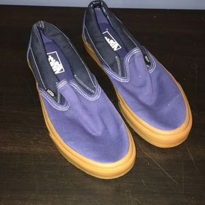Vans “off the wall” men’s slip ons. Size 9.5